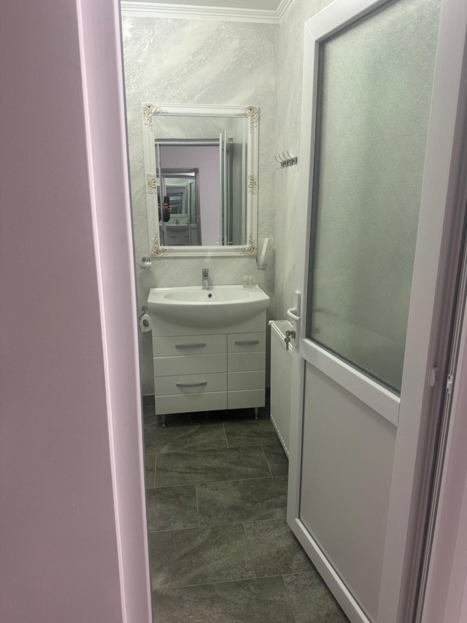 Pensiunea Cascada Putnei Lepşa Exteriör bild
